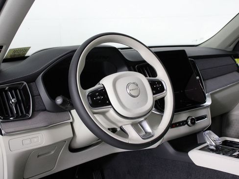 New 2026 Volvo XC90 T8 Ultra w/ Protection Package AWD/4WD image 8
