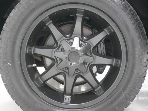 Used 2010 Toyota Tundra 2WD CrewMax image 23