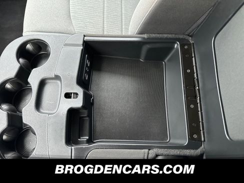 Used 2024 RAM 1500 Classic SLT image 8