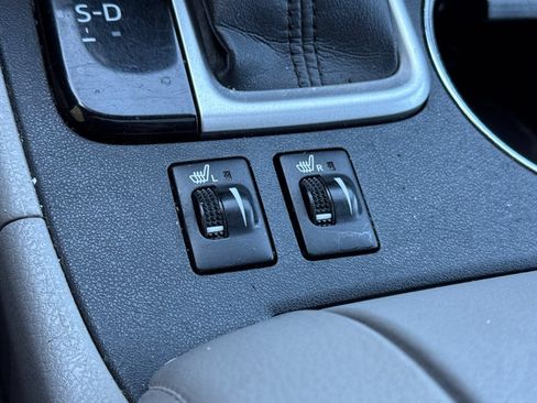 Used 2016 Toyota Highlander XLE FWD image 33