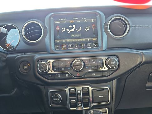 Used 2020 Jeep Gladiator Overland image 27