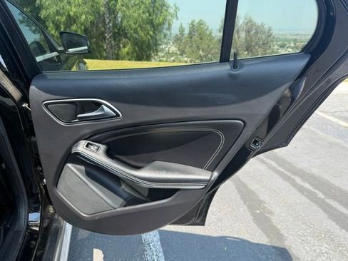 Used 2015 Mercedes-Benz GLA 250 4MATIC image 14