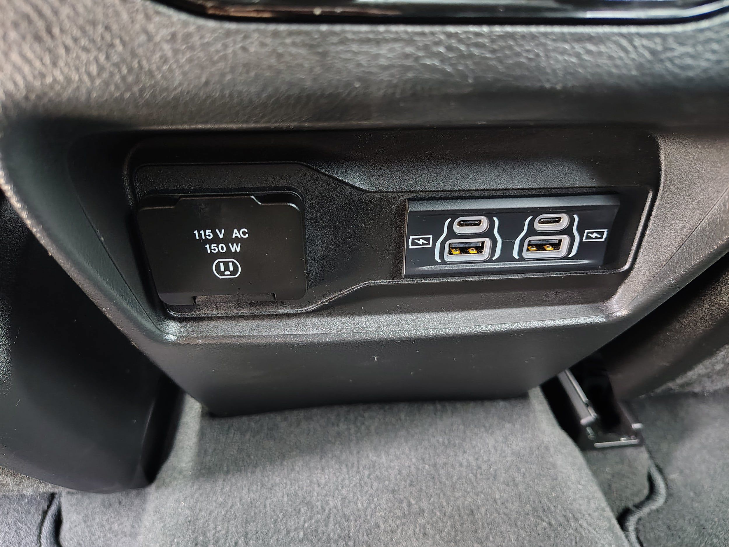Certified 2024 Jeep Grand Cherokee Altitude AWD/4WD image 24