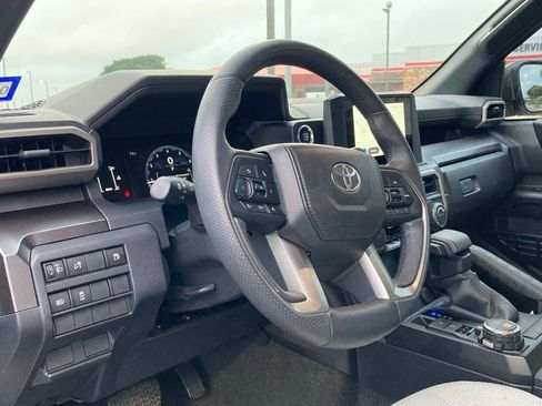 Used 2025 Toyota 4Runner SR5 image 6