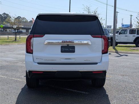 Used 2022 GMC Yukon SLT w/ SLT Premium Package RWD image 4