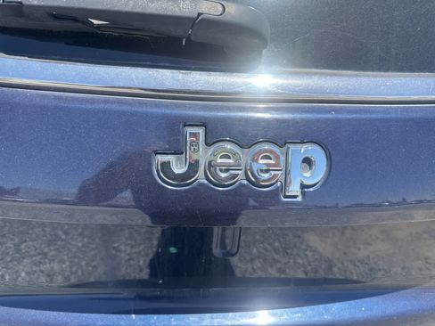 Used 2020 Jeep Compass Latitude FWD image 13