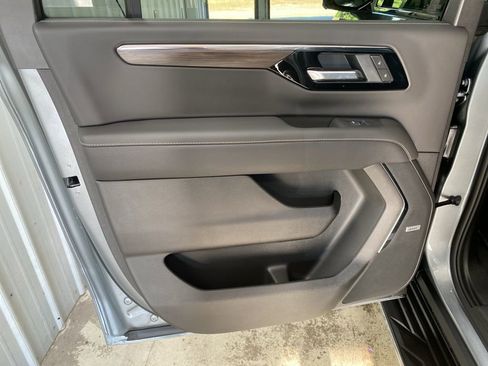 New 2026 Chevrolet Suburban Premier w/ Sun And Tow Package image 31