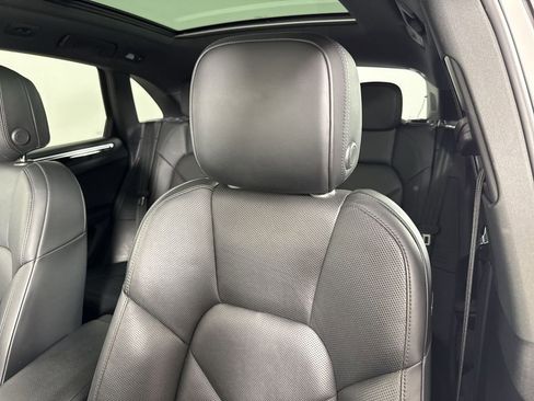 Certified 2023 Porsche Macan AWD/4WD image 40