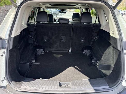 Used 2023 Nissan Rogue SL w/ SL Premium Package image 27