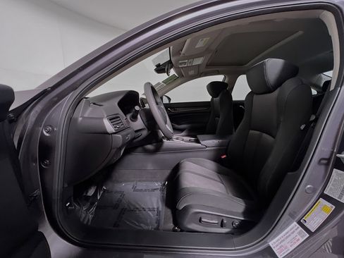 Used 2018 Honda Accord EX image 15