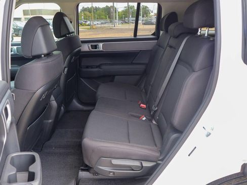 New 2026 Hyundai Santa Fe SE FWD image 9