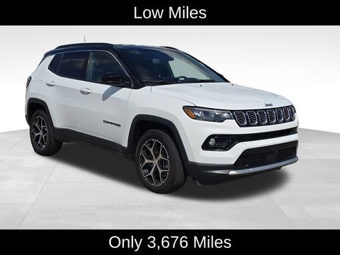 Used 2024 Jeep Compass Limited AWD/4WD image 2