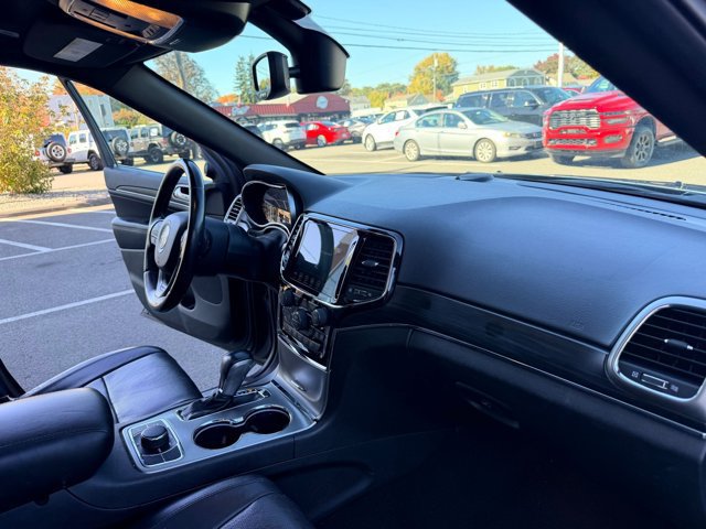 Used 2020 Jeep Grand Cherokee Limited w/ Luxury Group II AWD/4WD image 23