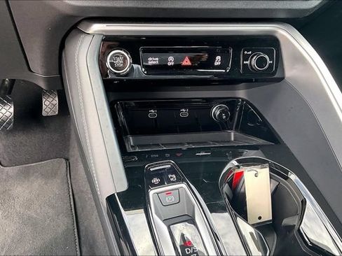 Used 2025 Audi Q5 2.0T w/ Premium Plus AWD/4WD image 26