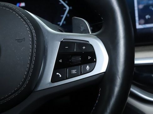 Used 2025 BMW X7 M60i image 24