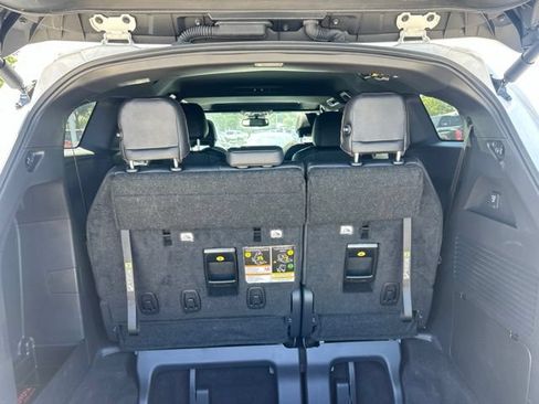 Used 2025 Toyota Sienna XSE w/ XSE Plus Package AWD/4WD image 10
