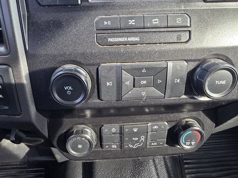 Used 2022 Ford F250 XL w/ Power Equipment Group image 20