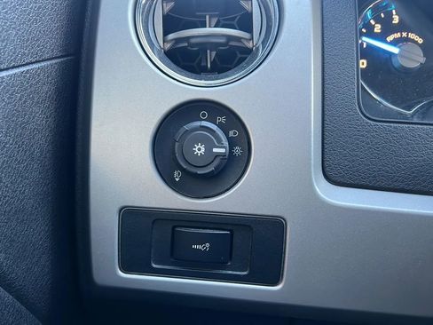 Used 2012 Ford F150 Lariat w/ Lariat Chrome Pkg image 29