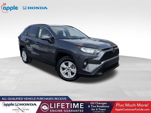Used 2019 Toyota RAV4 XLE w/ All Weather Liner Package image 3