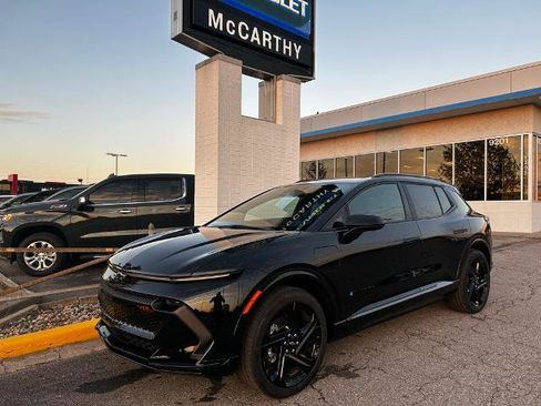 New 2026 Chevrolet Equinox EV RS image 2