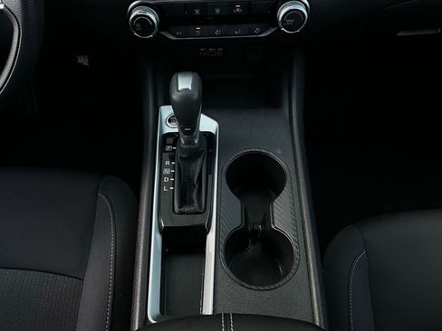 Used 2025 Nissan Altima 2.5 SV image 15