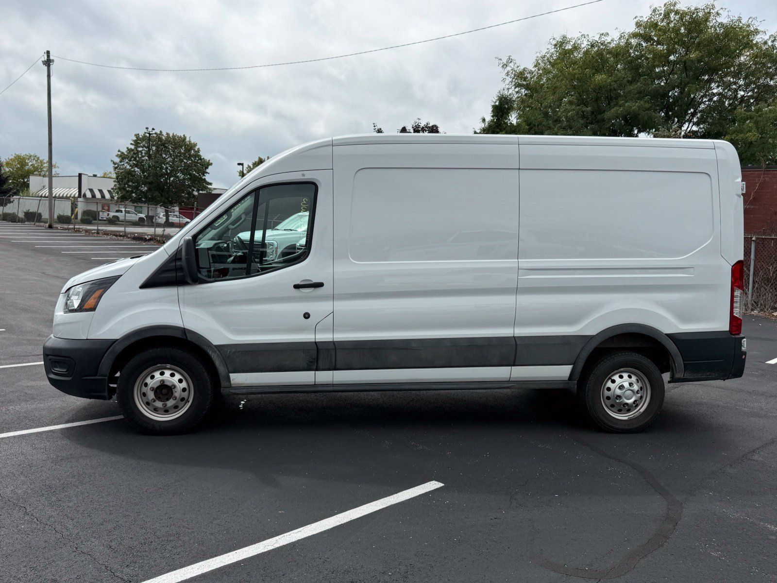 Used 2023 Ford Transit 250 Medium Roof AWD w/ Load Area Protection Package image 6