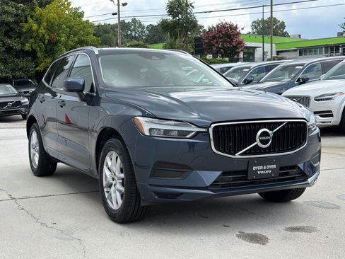 Used 2020 Volvo XC60 T5 Momentum w/ Protection Package Premier AWD/4WD image 7