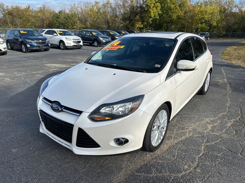 Used 2014 Ford Focus Titanium image 2