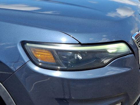 Used 2019 Jeep Cherokee Limited AWD/4WD image 9
