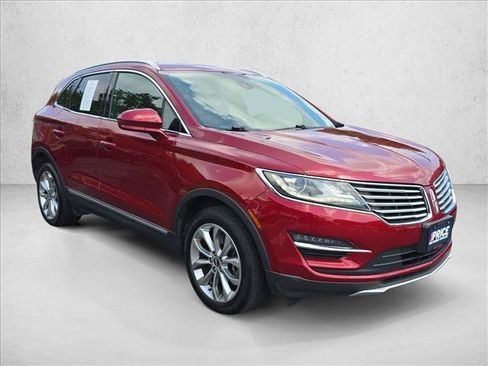 Used 2017 Lincoln MKC Select w/ Select Plus Package AWD/4WD image 3
