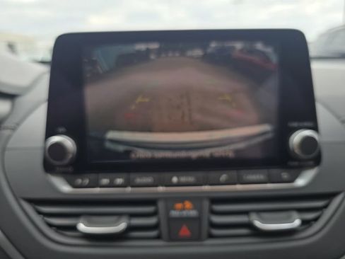 Used 2022 Nissan Altima 2.5 SV w/ SV Premium Package image 16