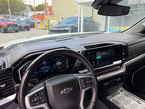 Used 2023 Chevrolet Silverado 1500 RST w/ Z71 Off-Road Package AWD/4WD image 22