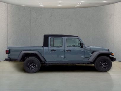 Used 2024 Jeep Gladiator Sport