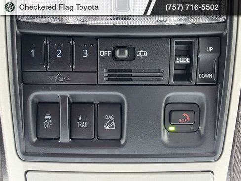 Used 2023 Toyota 4Runner Limited image 11