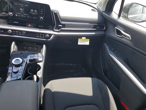 New 2025 Kia Sportage LX image 25