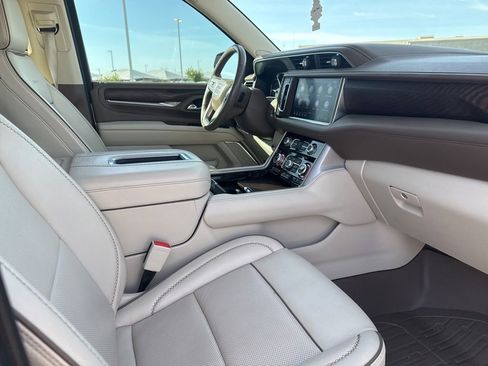 Used 2021 GMC Yukon Denali w/ LPO, Illumination Package AWD/4WD image 10