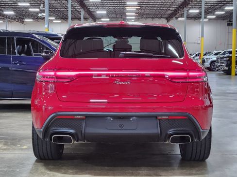 Used 2023 Porsche Macan AWD/4WD image 11