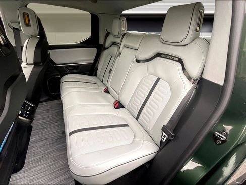 Used 2025 Rivian R1T Adventure image 28