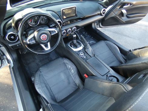 Used 2017 FIAT 124 Spider Lusso image 33
