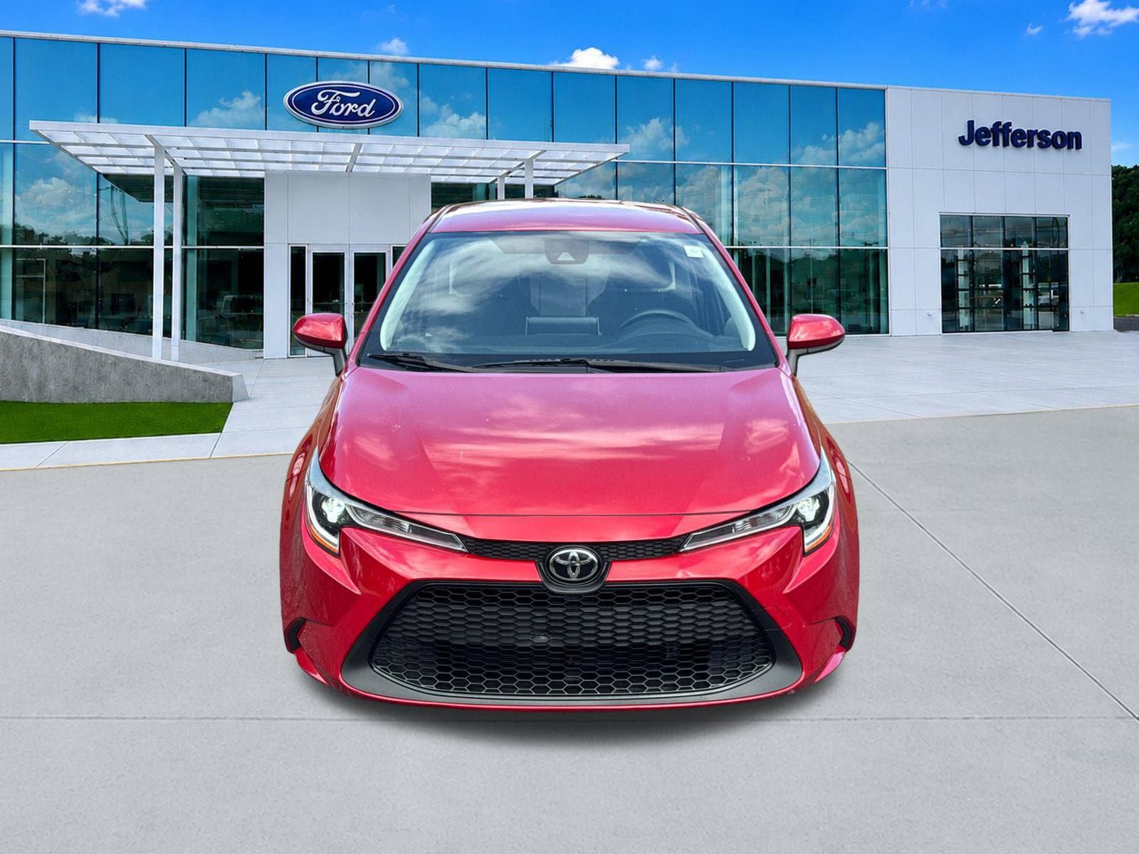 Used 2021 Toyota Corolla LE FWD image 2