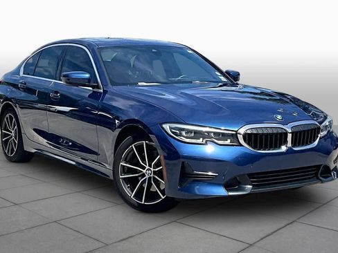 Used 2022 BMW 330i Sedan w/ Premium Package 2 RWD image 2