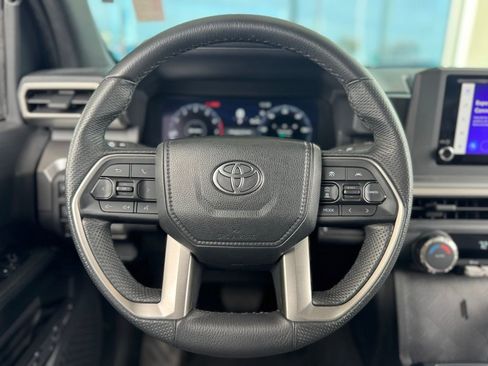 Used 2024 Toyota Tacoma 4x4 Double Cab image 3