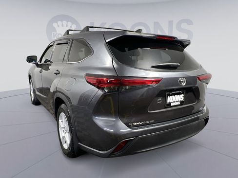 Used 2022 Toyota Highlander L AWD/4WD image 8