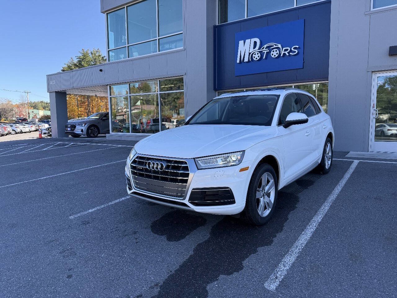 Used 2019 Audi Q5 2.0T Premium w/ Convenience Package AWD/4WD image 2