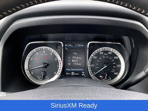 Used 2019 Nissan Titan PRO-4X image 9