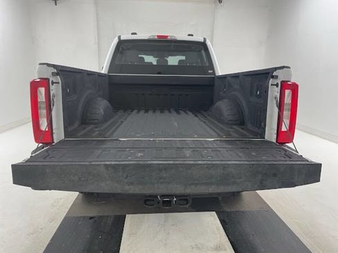 Used 2023 Ford F250 XL w/ FX4 Off-Road Package AWD/4WD image 7