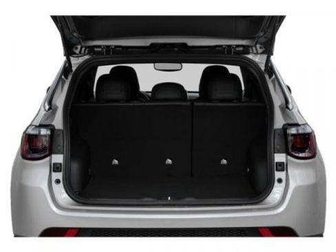 Used 2025 Jeep Compass Latitude w/ Altitude Special Edition image 12