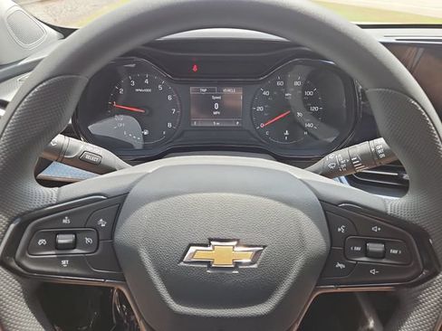 New 2026 Chevrolet Trax LS w/ LS Convenience Package FWD image 12