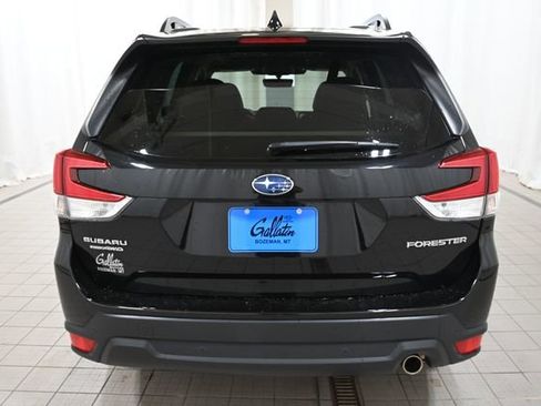 Used 2024 Subaru Forester Limited AWD/4WD image 12