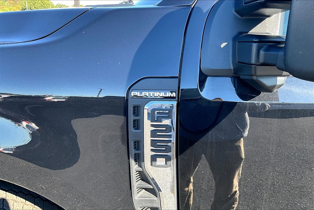 Used 2024 Ford F250 Platinum AWD/4WD image 5